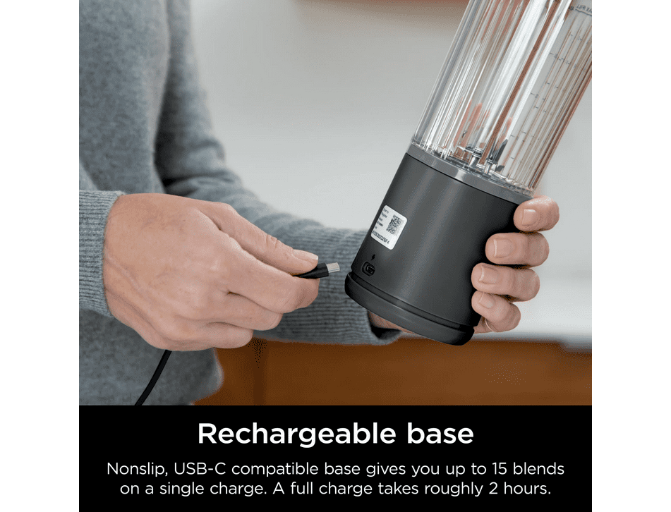 Restored Ninja Blast 16-Oz Portable Personal Blender, Leak Proof Lid & Easy Sip Spout, Smoothie Blender, BC100BK Black (Refurbished)