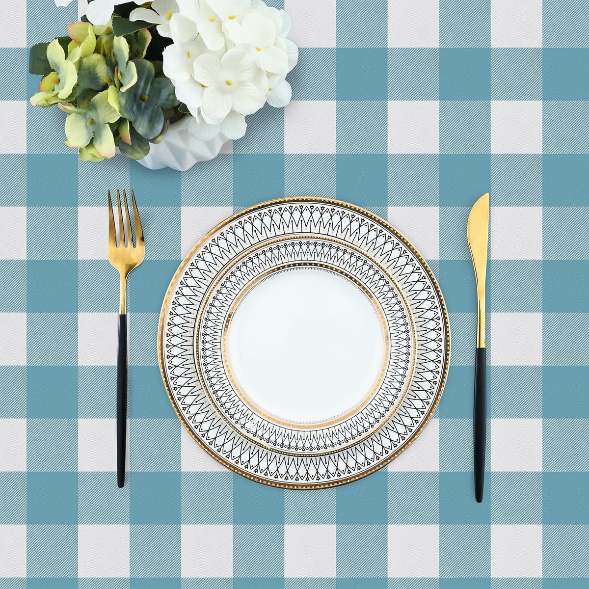 decorUhome Rectangle Tablecloth, Waterproof Vinyl Flannel Backed Table Cloth, Buffalo Wipeable Plastic Table Cover for Kitchen and Outdoor, Black and White, 60" x 84"