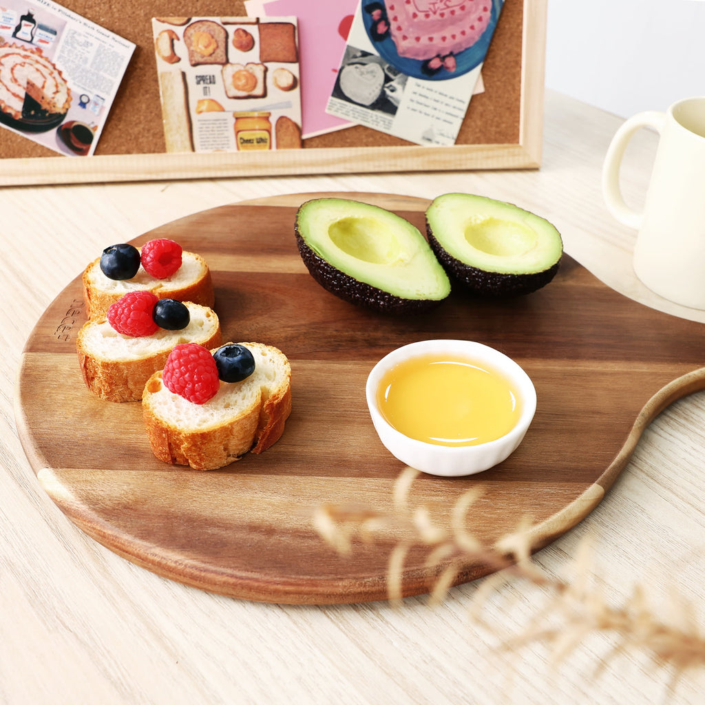 Hecef 12in Round Charcuterie Board with Handle, Acacia Wood Cutting Board Cheese Serving Tray for Pizza Fruits Cheese Bread