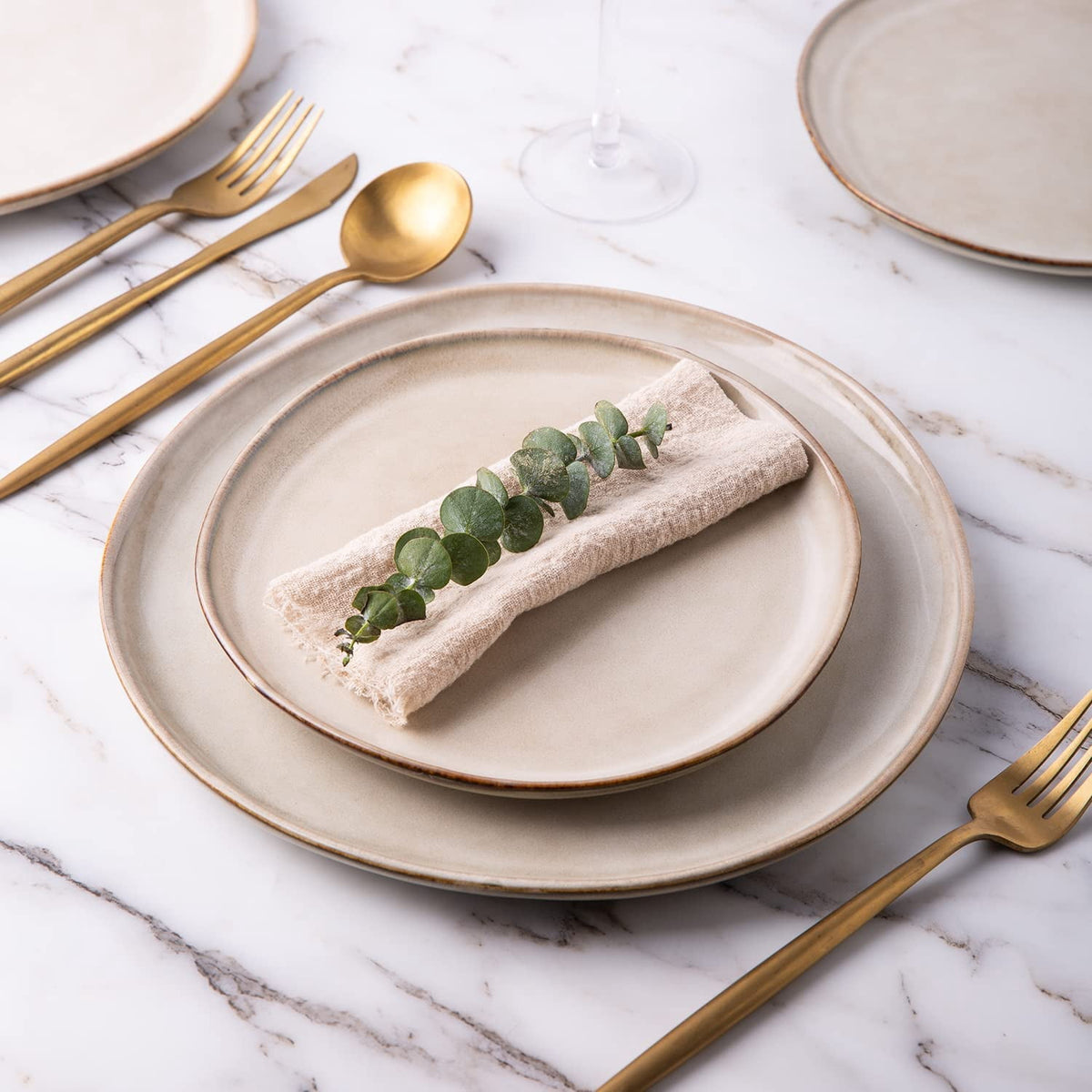 AmorArc Ceramic Dinner Plates Set of 6,10.5 Inch Handmade Reactive Glaze Stoneware Plates,Large Rustic Shape Dinnerware Dish Set for Kitchen, Microwave & Dishwasher Safe,Scratch Resistant-Pearl White