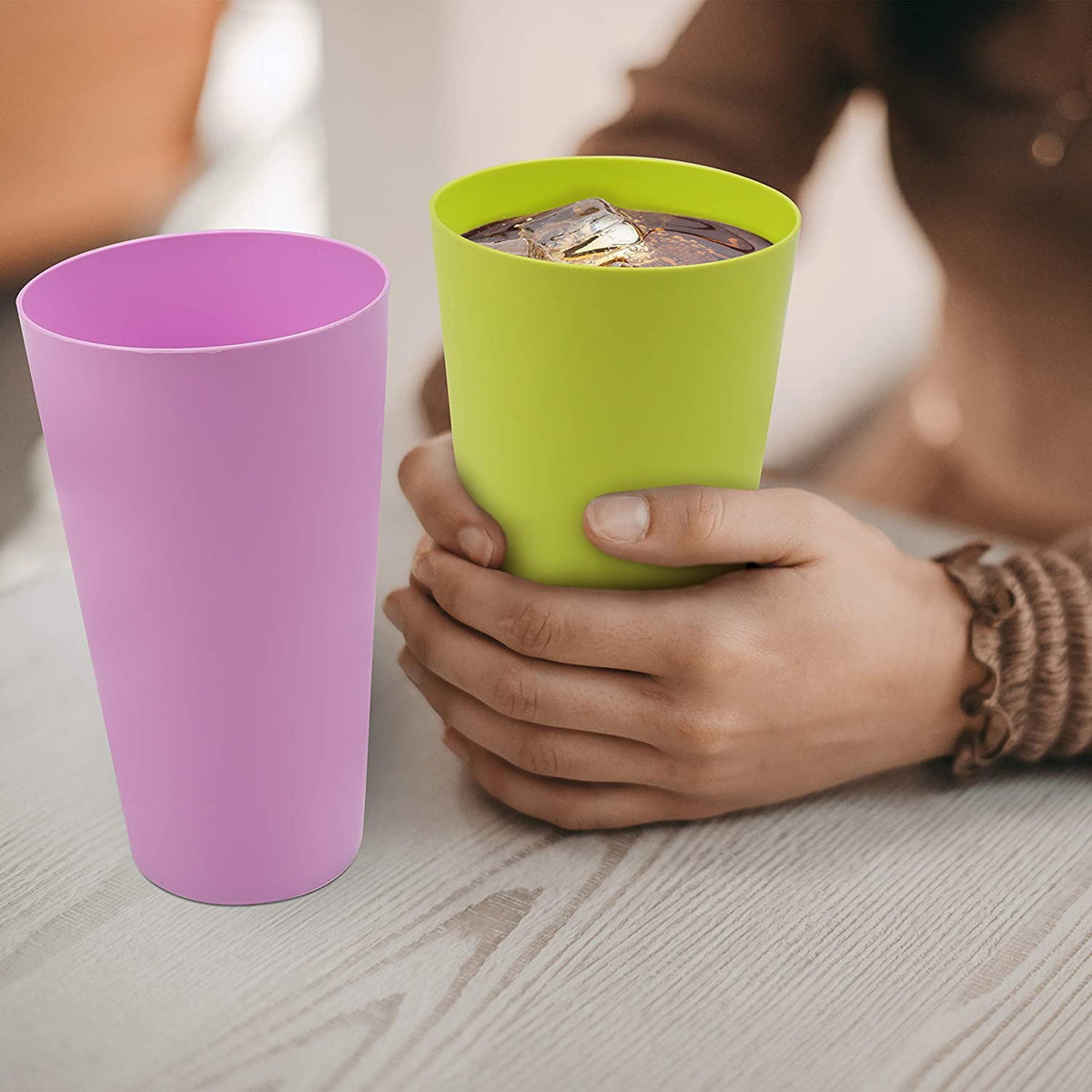 GIXUSIL 12Pcs Plastic Cups 350ml Reusable Bbq Cups Plastic Tumblers Set Camping Cups Plastic Drinking Glasses Tumbler Drinking Cups for Outdoor Parties Camping Beach Picnic Kids (Random Color )